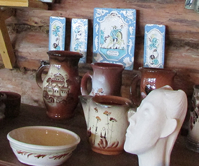 库拉基诺陶瓷工作室里的俄罗斯生活艺术博物馆