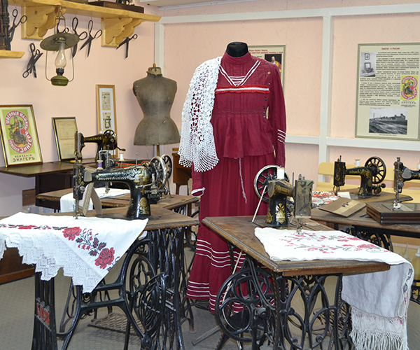 The Antique Sewing Machines Museum