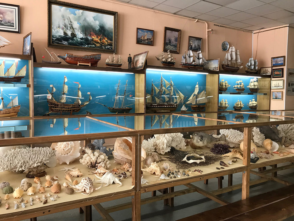 Какие музеи есть в нижнем. Морской музей в Рыбинске. Музейная экспозиция. Частный музей. Тематическая экспозиция в музее.