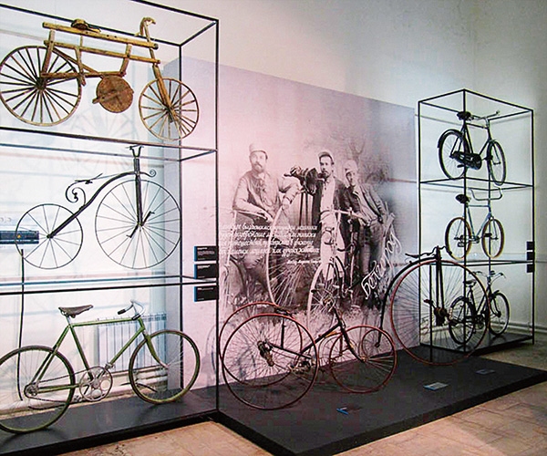 安德烈•米亚济耶夫的自行车博物馆