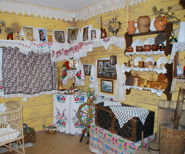 Музей народного быта и традиционных ремесел «Рябиновый край»