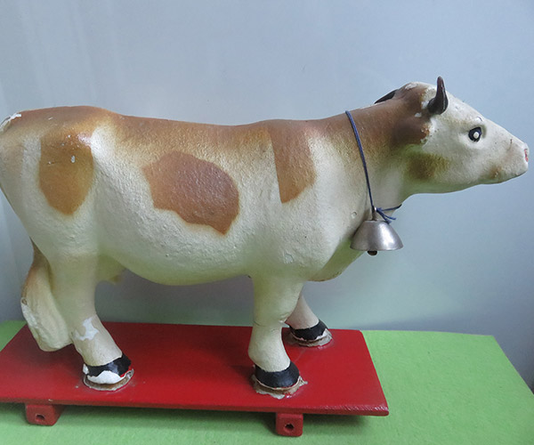 Му-Музей  (собрание предметов с изображением  коров и быков)